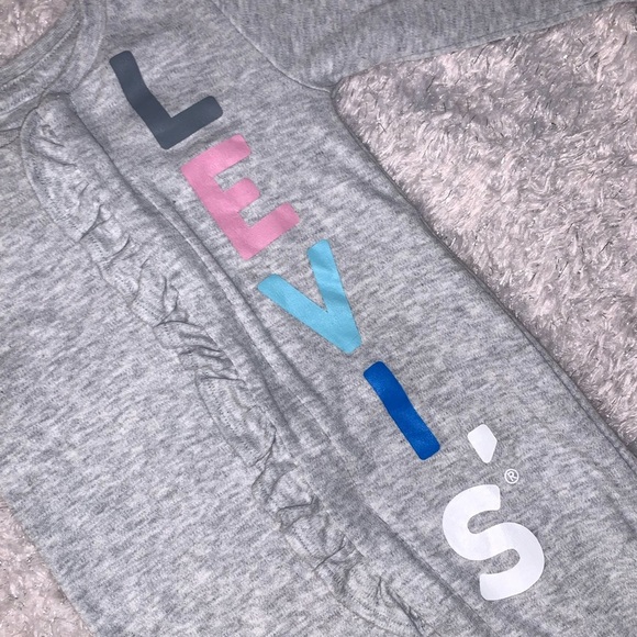 5 for $10 Levi’s EUC Gray Super Soft Longsleeve Zip Up Footed Onsie size 6M - Picture 3 of 7